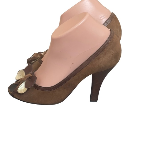 Vintage Moschino Cheap and
Chic Suede Bow Pumps size 37(7) - Picture 4 of 13